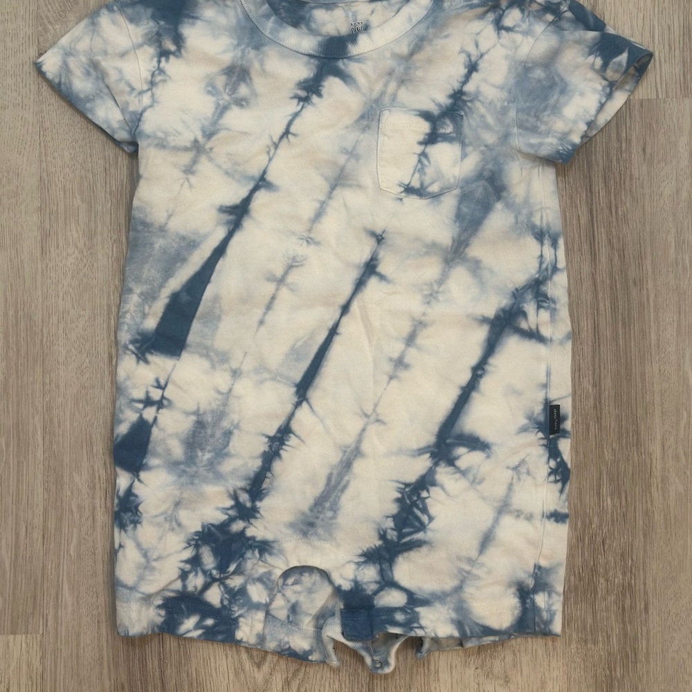 18-25 month Baby GAP Tie-Dye Short Sleeve Romper